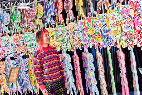 陈粉丸驻留艺术作品亮相暨「粉色光年」大型跨年主题活动揭幕仪式现场
陈粉丸驻留艺术作品亮相暨「粉色光年」大型跨年主题活动揭幕仪式现场