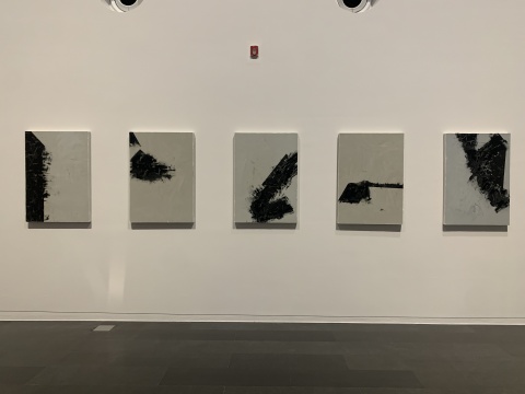 《甲骨》系列作品 100×70cm每件 2015 《甲骨》系列作品 100×70cm每件 2015