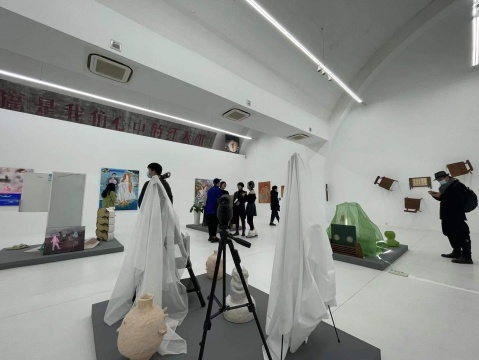 千禧世代的艺术家的艺术创作呈现什么面貌?东京画廊呈现“旧图像世的挽歌” 千禧世代的艺术家的艺术创作呈现什么面貌?东京画廊呈现“旧图像世的挽歌”