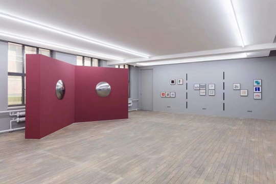 朱日新个展“他者的荒原”,以Y染色体的行动轨迹为暗线的世界景观 朱日新个展“他者的荒原”,以Y染色体的行动轨迹为暗线的世界景观