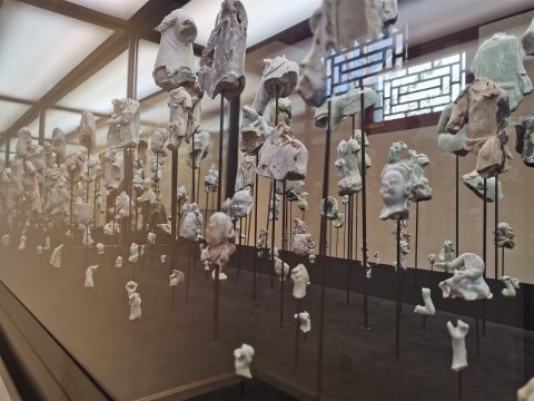 废料到艺术的转化:在王府中环看向阳关于过去、现在与未来的转换 废料到艺术的转化:在王府中环看向阳关于过去、现在与未来的转换