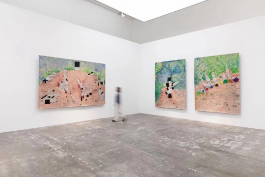 “半自动方式3”展览现场，肖武聪作品
