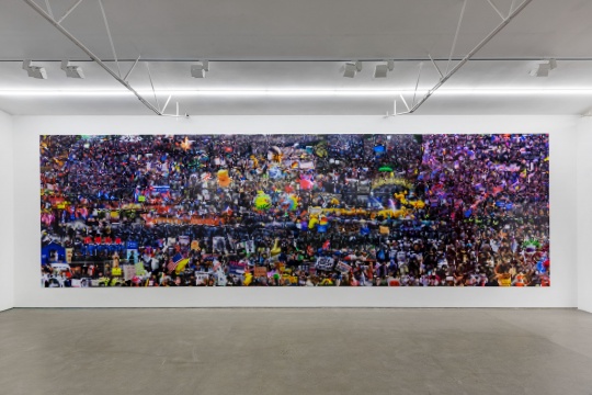 王国锋《链接2》 310 × 1032cm 数码打印并裱于铝板 3 + 1 AP 2022
王国锋《链接2》 310 × 1032cm 数码打印并裱于铝板 3 + 1 AP 2022