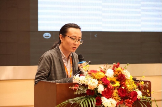 广州美术学院跨媒体艺术学院副教授邓碧文
