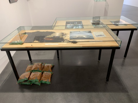 中间美术馆新展,呈现王友身的艺术旅程、约翰·沃克对话袁运生 中间美术馆新展,呈现王友身的艺术旅程、约翰·沃克对话袁运生