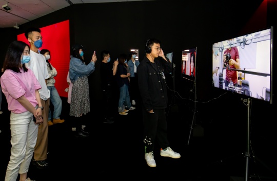 长沙IFS L7艺术廊：陆扬-先锋艺术家全新作品全球同展DOKU:HELLO WORLD

