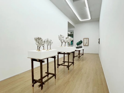 康靖“刻骨”展览现场
康靖“刻骨”展览现场