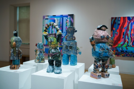 “鳖，嬉皮-梁曼勇个展”，在混乱与矛盾中观看社会