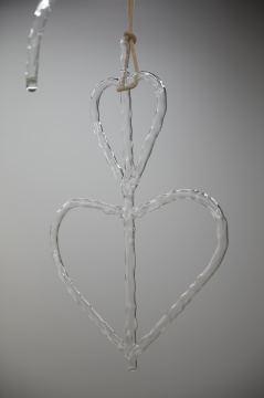 《煽动冷清翅膀》 4 9.5cm x12cm 玻璃 2022
《煽动冷清翅膀》 4 9.5cm x12cm 玻璃 2022