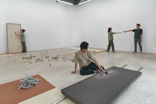 画廊周最佳展览,户尔空间范尼·吉奎尔斯四小时行为装置引热议 画廊周最佳展览,户尔空间范尼·吉奎尔斯四小时行为装置引热议