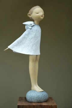 李伟&刘知音 花辰月夕 2022 铸铜化学着色 122×58×52cm
李伟&刘知音 花辰月夕 2022 铸铜化学着色 122×58×52cm
