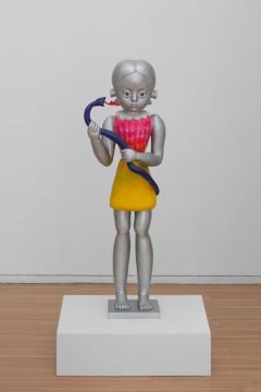 颜石林 I love you 2022 综合材料 124×38×40cm
颜石林 I love you 2022 综合材料 124×38×40cm