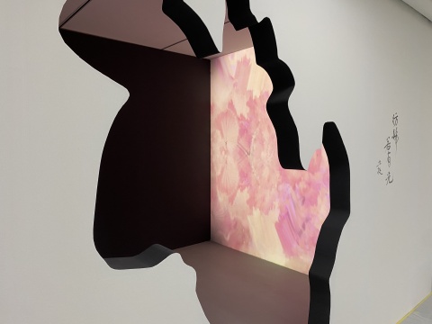 忽见桃花源,丘挺大千画廊新展开幕 忽见桃花源,丘挺大千画廊新展开幕