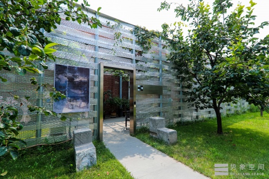 王巖个展”看得见的散步“,灵魂深处的风景 王巖个展”看得见的散步“,灵魂深处的风景