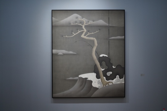 《寒江雪》绢本设色 204×170cm 2021
《寒江雪》绢本设色 204×170cm 2021