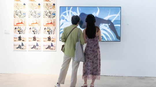 AI绘画作品《我不在这儿》
AI绘画作品《我不在这儿》