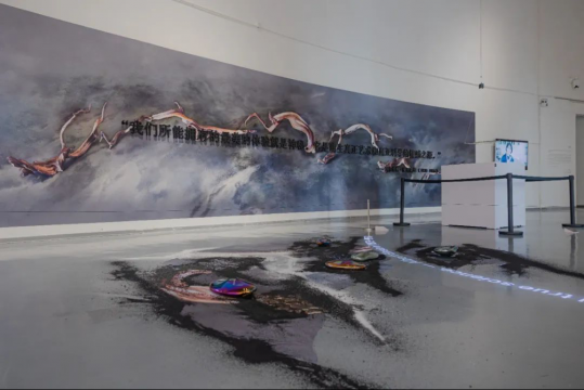 金鸡湖美术馆孟舒当代玻璃艺术展 置身浩瀚无垠的寰宇之间 金鸡湖美术馆孟舒当代玻璃艺术展 置身浩瀚无垠的寰宇之间