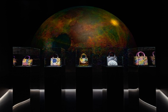 太闪耀!“迪奥与艺术”(ART’N DIOR)展览于上海揭幕 太闪耀!“迪奥与艺术”(ART’N DIOR)展览于上海揭幕