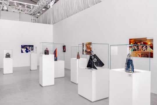 太闪耀!“迪奥与艺术”(ART’N DIOR)展览于上海揭幕 太闪耀!“迪奥与艺术”(ART’N DIOR)展览于上海揭幕