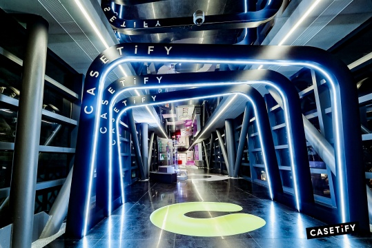 CASETiFY STUDiO来了！艺术家们玩转落地上海新天地