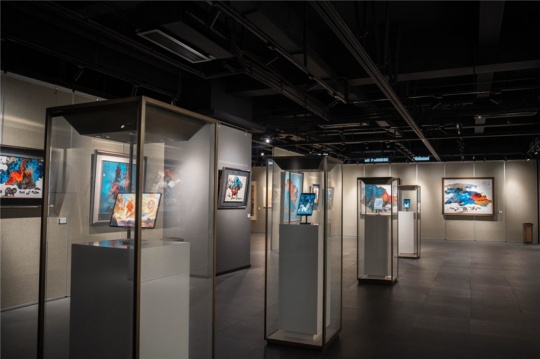 HUAWEI平板电子屏展示画作
HUAWEI平板电子屏展示画作