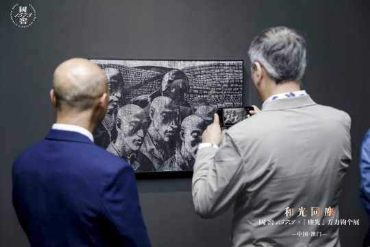 和光同尘 国窖1573 x 「尘光」方力钧个展现场 和光同尘 国窖1573 x 「尘光」方力钧个展现场