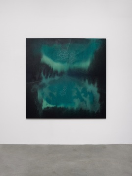 大图景
2020
黑色 Aquacryl 颜料、色粉、铅笔、铝板
190 x 190 x 5.5 cm
© 施拉泽·赫什阿里，图片由里森画廊提供

