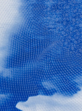 大地之歌(局部)
2021
白色 Aquacryl 颜料、色粉、铅笔、铝板
190 x 400 x 5 cm
© 施拉泽·赫什阿里,图片由里森画廊提供
大地之歌(局部)
2021
白色 Aquacryl 颜料、色粉、铅笔、铝板
190 x 400 x 5 cm
© 施拉泽·赫什阿里,图片由里森画廊提供