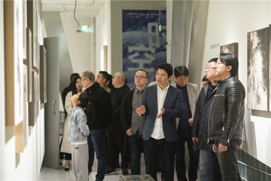 徐泽,在邛崃之畔搅动时空微澜 徐泽,在邛崃之畔搅动时空微澜