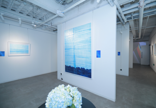 “我们爱的塑料海--项少泽个人作品公益展”展览现场
“我们爱的塑料海--项少泽个人作品公益展”展览现场