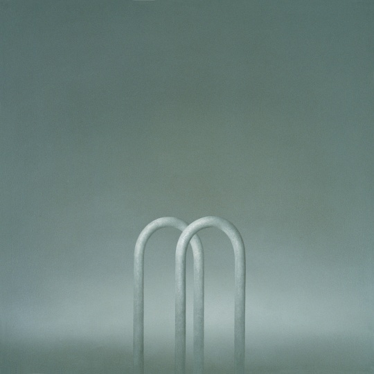 《是……还是》 100×100cm 布上油画 2001
《是……还是》 100×100cm 布上油画 2001