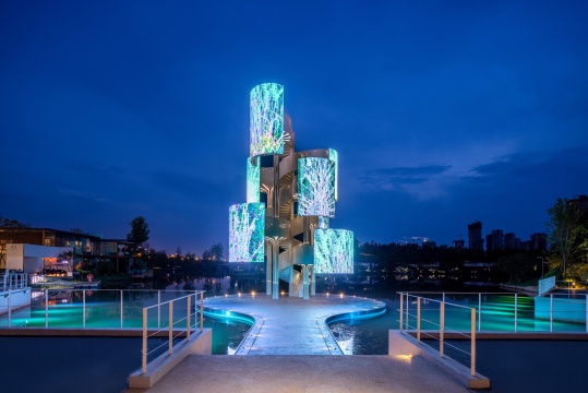 全球首座水上多媒体美术馆「生命塔」在麓湖启幕，礼献城市的精神艺术新地标