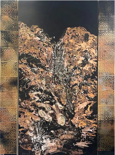 鲁怡《夜曲》246.4×5.1cm

银盐相纸上的独件化学绘画、雷射光切割木材、压克力、装裱于木板与铝框 2023

已售，亚纪画廊
