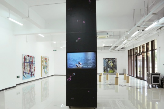 刘沛文，《在不该下水的时候下水V》（装置系列）No.2,元典美术馆
装置，93x56x336cm，2023

