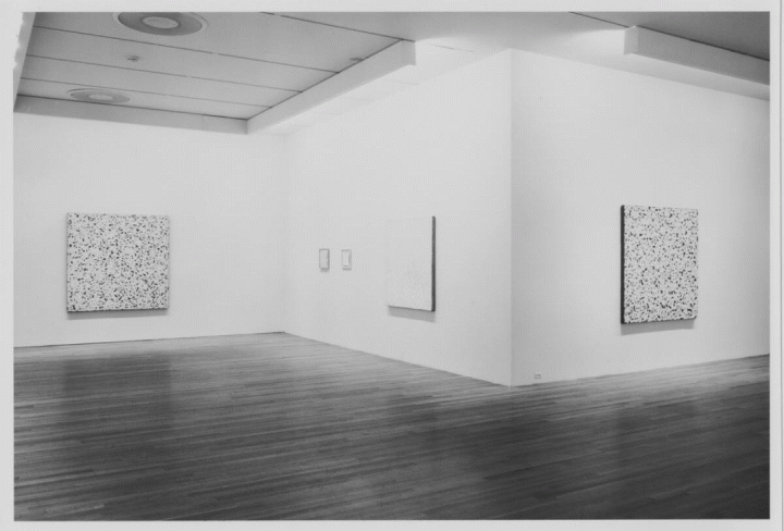 “罗伯特·莱曼”展览现场 纽约现代艺术博物馆（MoMA） 1993
