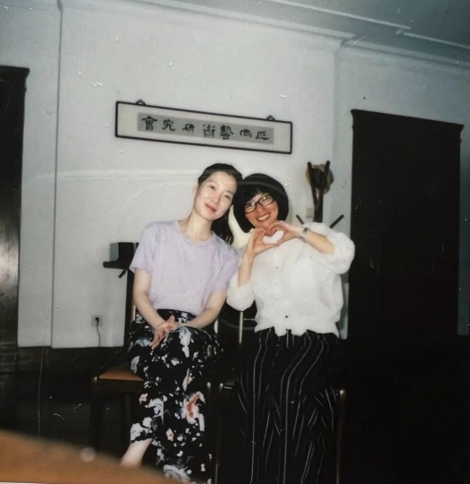 Alice 陈与Jo(乔安)
Alice 陈与Jo(乔安)