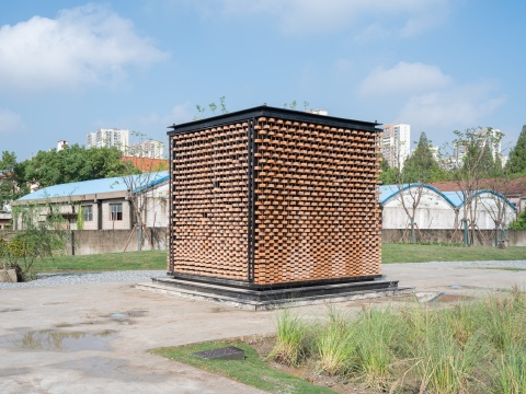 孟凡浩 line+ 建筑事务所-《砖的N次方》©️上海城市空间艺术季，摄影田方方
