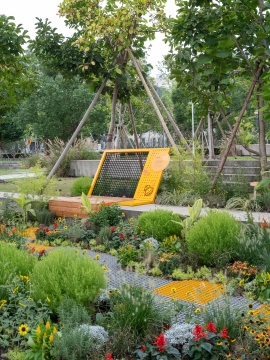 SATUN卅吞设计-《躺床花园》©️上海城市空间艺术季，摄影田方方