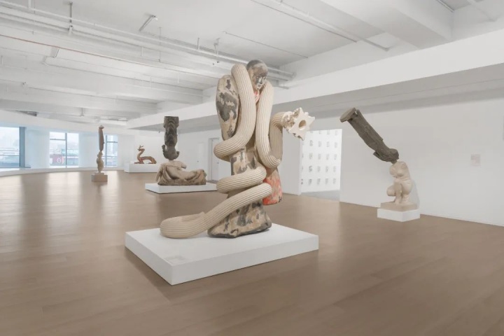 徐震®个展“训练祖宗” 展览现场
弘美术馆 2023
徐震®个展“训练祖宗” 展览现场
弘美术馆 2023