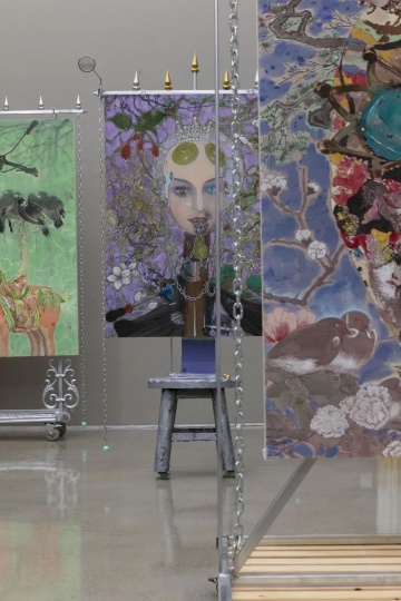 “童昆鸟:蔫花坏鸟画中姬” 展览现场 偏锋画廊 2023
“童昆鸟:蔫花坏鸟画中姬” 展览现场 偏锋画廊 2023