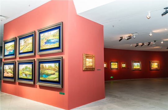 游历半生,重拾画笔,“高尔夫风景:张少侠油画作品展”开幕 游历半生,重拾画笔,“高尔夫风景:张少侠油画作品展”开幕