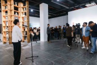 美术馆“神仙打架”的上海，这家0收藏经费的机构如何走过20年？
