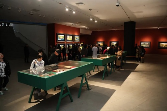 游历半生,重拾画笔,“高尔夫风景:张少侠油画作品展”开幕 游历半生,重拾画笔,“高尔夫风景:张少侠油画作品展”开幕