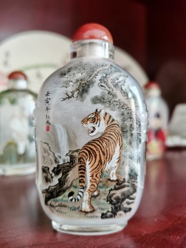 (曾红威“工美杯”金奖作品)
(曾红威“工美杯”金奖作品)
