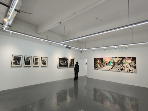 教室变展厅:首届绘画艺术学院年展带来独特艺术体验 教室变展厅:首届绘画艺术学院年展带来独特艺术体验