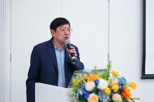 北京大学博雅讲席教授、中国敦煌吐鲁番学会会长 荣新江
北京大学博雅讲席教授、中国敦煌吐鲁番学会会长 荣新江