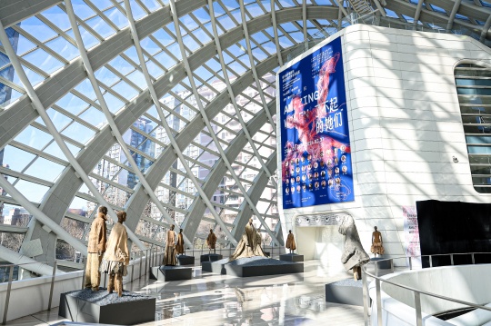 “了不起的‘她们’——福布斯中国致敬 卓越女性艺术家邀请展”于北京凤凰中心开展