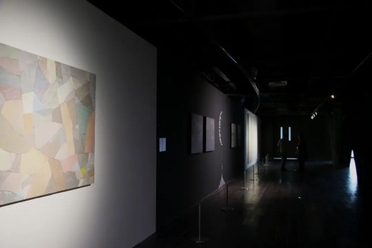 “了不起的‘她们’——福布斯中国致敬 卓越女性艺术家邀请展”于北京凤凰中心开展
