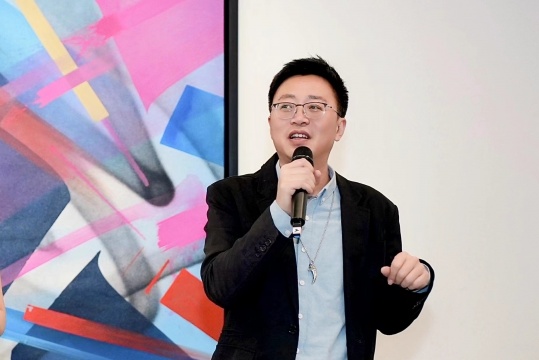 亘画廊主理人 李征先生
亘画廊主理人 李征先生