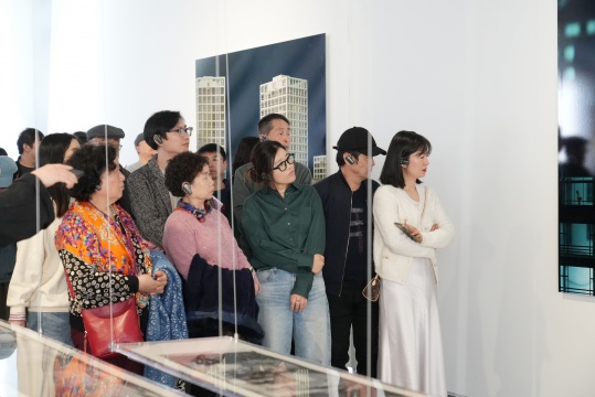 当代女性艺术家群展，于青岛云上海天建构理想诗意的“灵境”之地